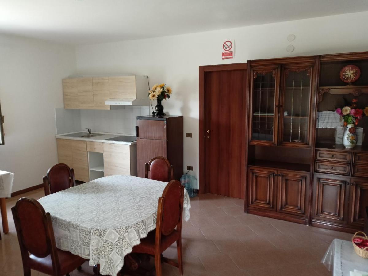 Da Angela - Camere Con Bagno Privato A Foligno Vicino Al Centro Екстер'єр фото