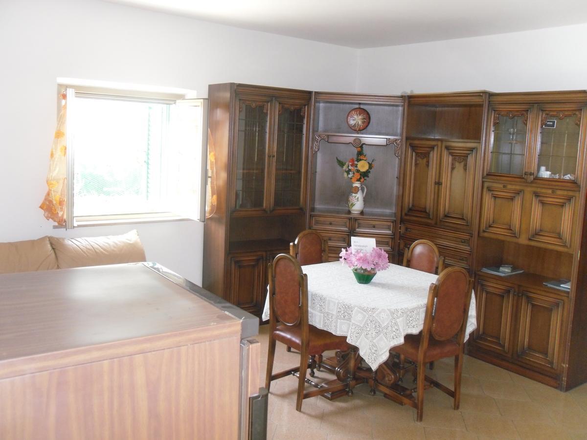 Da Angela - Camere Con Bagno Privato A Foligno Vicino Al Centro Екстер'єр фото