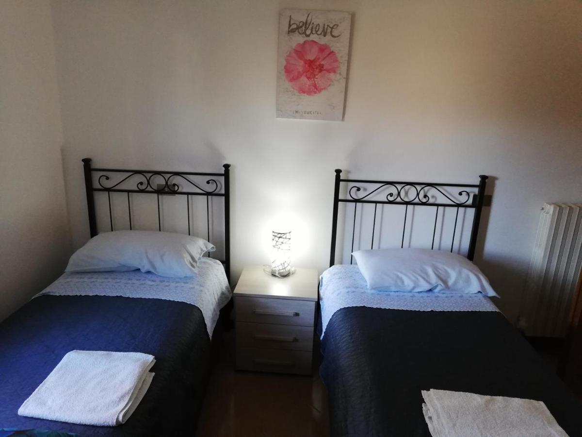 Da Angela - Camere Con Bagno Privato A Foligno Vicino Al Centro Екстер'єр фото